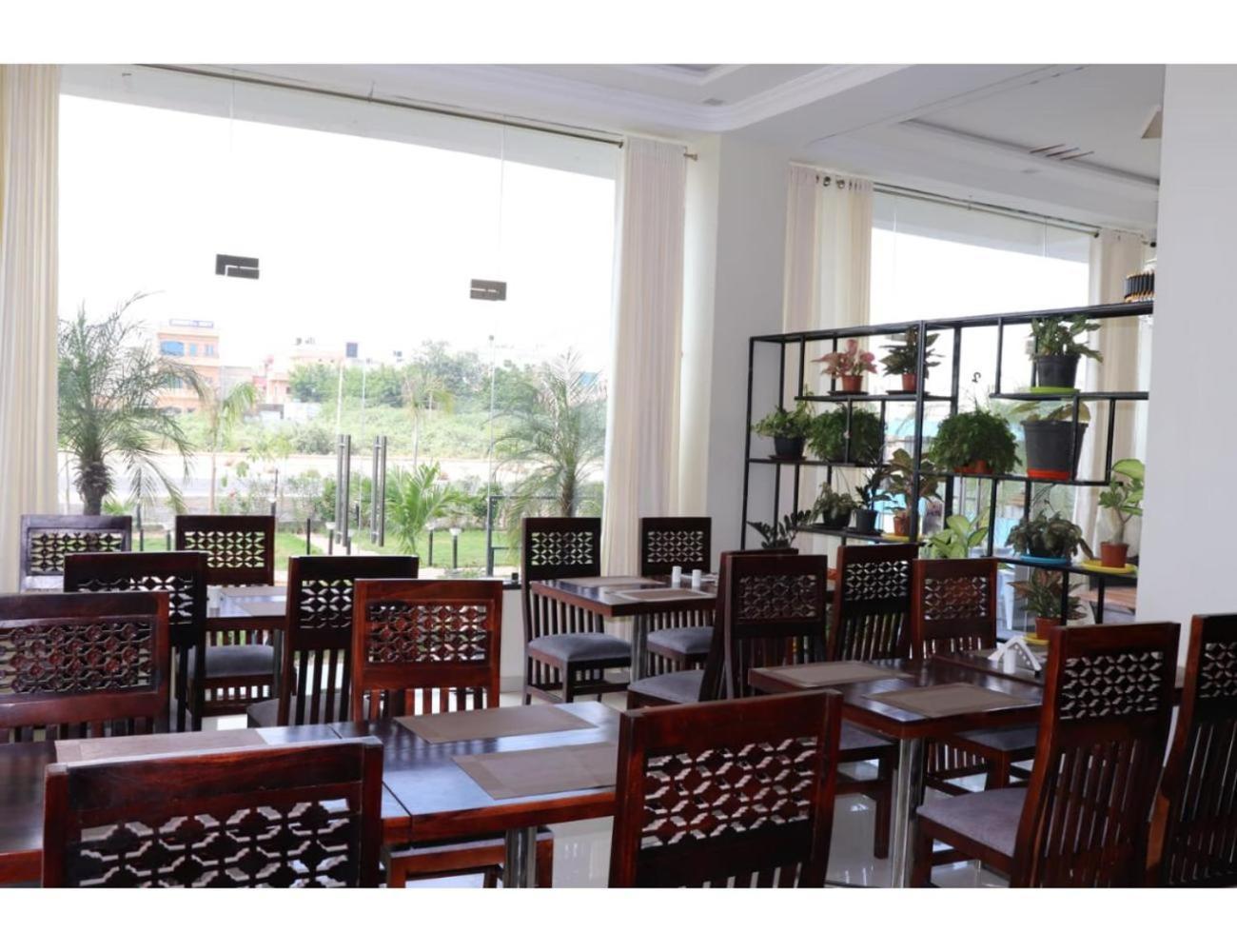 Hotel Dazzle, Jodhpur ジョードプル エクステリア 写真