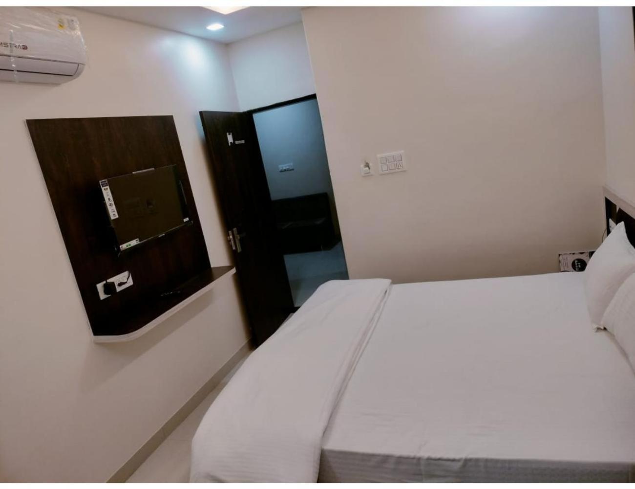 Hotel Dazzle, Jodhpur ジョードプル エクステリア 写真