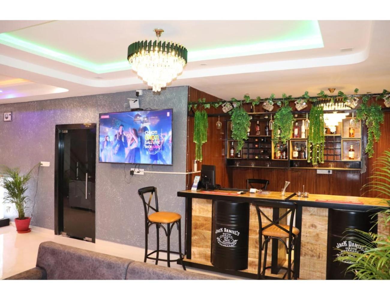 Hotel Dazzle, Jodhpur ジョードプル エクステリア 写真