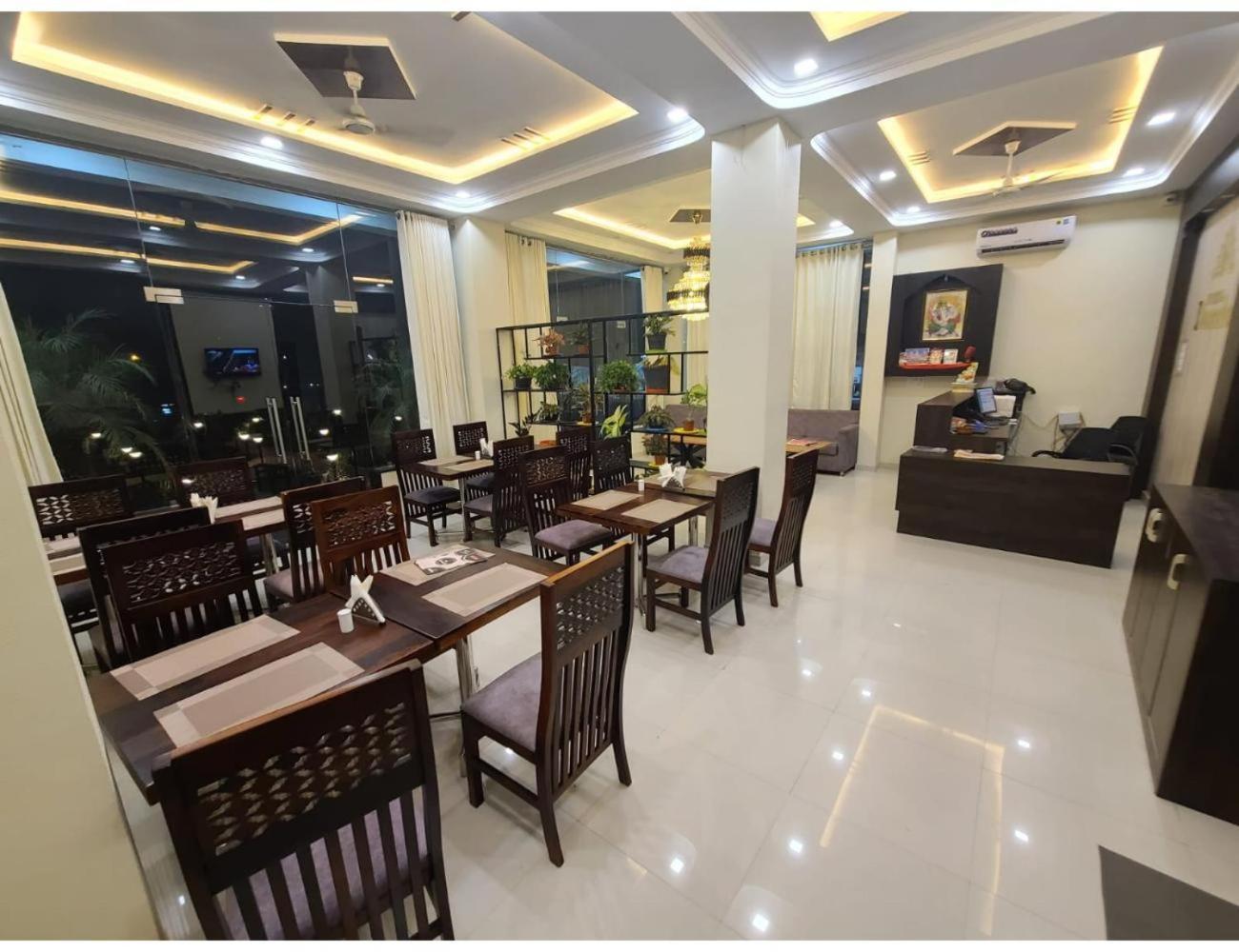 Hotel Dazzle, Jodhpur ジョードプル エクステリア 写真