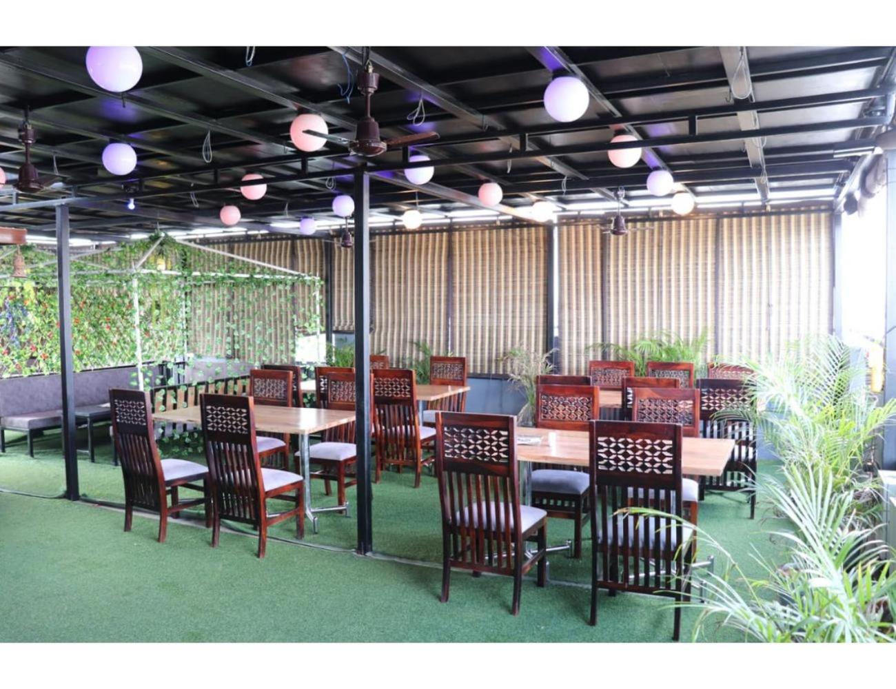 Hotel Dazzle, Jodhpur ジョードプル エクステリア 写真